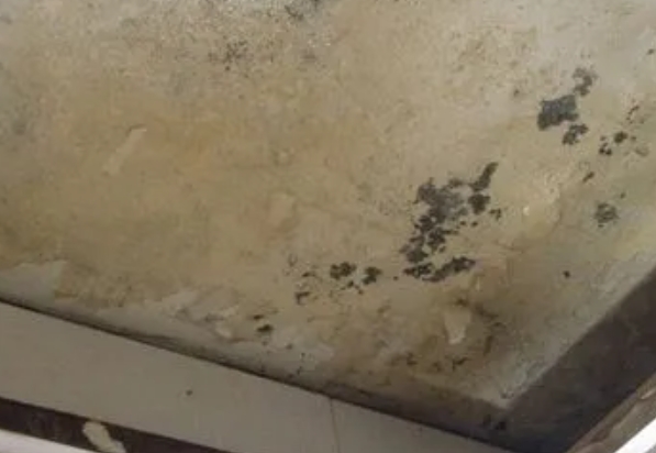 河北阳台漏水维修公司分享下河北卫生间渗水维修需要注意哪些问题。